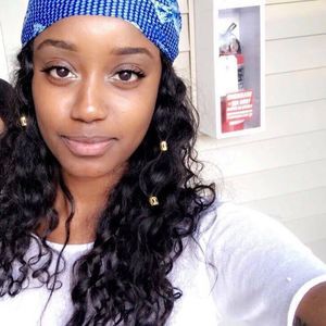 Meet your Posher, Selamawit